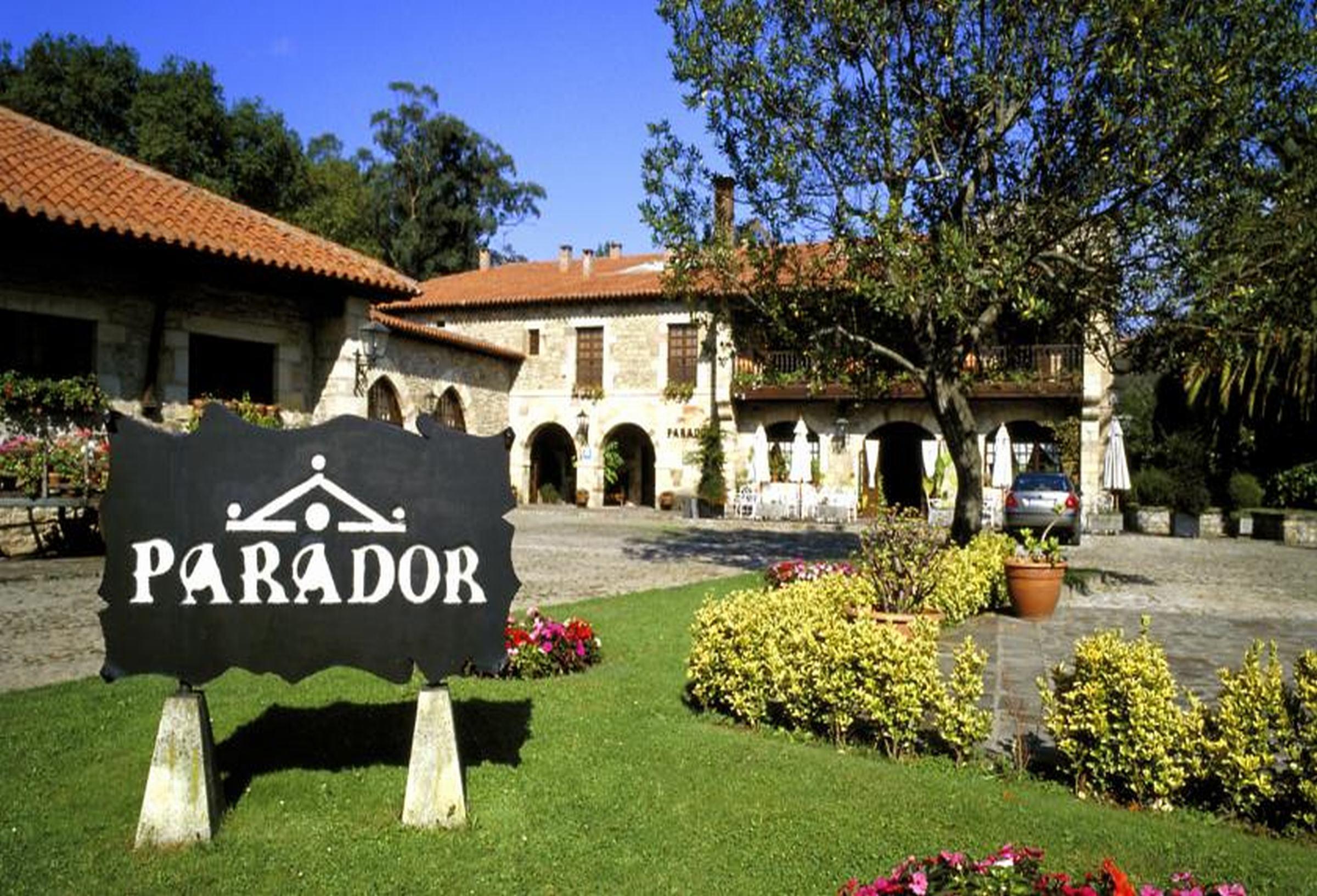 Parador De Santillana Del Mar Exterior foto