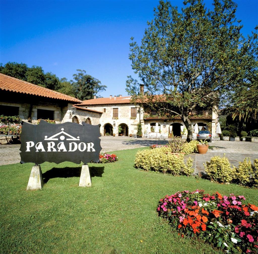 Parador De Santillana Del Mar Exterior foto